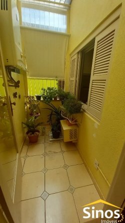 Casa mobiliada com 03 dormitórios no bairro Jardim América 