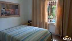 Casa mobiliada com 03 dormitórios no bairro Jardim América 