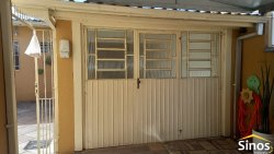 Casa mobiliada com 03 dormitórios no bairro Jardim América 