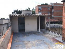 Terreno com casa no bairro Hamburgo Velho 