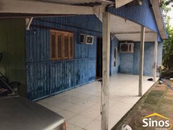 Casa mista com 02 dormitórios em Lomba Grande 