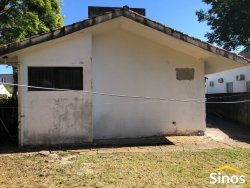 Casa com 02 dormitórios no bairro Hamburgo Velho 