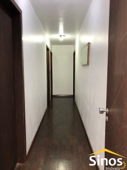 Casa com 02 dormitórios no bairro Hamburgo Velho 
