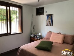 Casa com 02 dormitórios no bairro Hamburgo Velho 