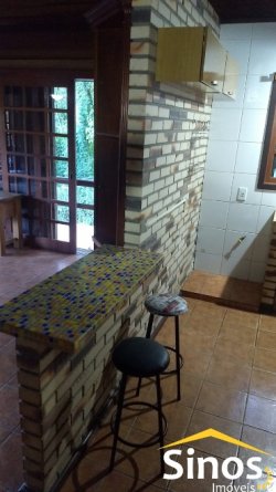 Casa mista com 02 dormitórios no Bairro Rondônia 