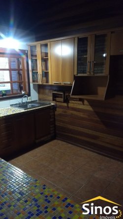 Casa mista com 02 dormitórios no Bairro Rondônia 