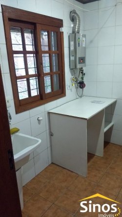 Casa mista com 02 dormitórios no Bairro Rondônia 