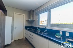 Casa com 03 dormitórios na Chácara Hamburguesa  