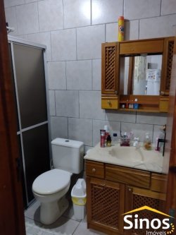 Casa com 02 dormitórios no Bairro Hamburgo Velho 