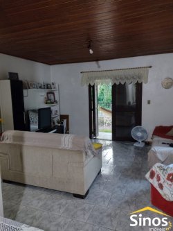 Casa com 02 dormitórios no Bairro Hamburgo Velho 