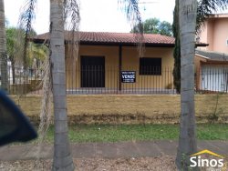 Casa com 02 dormitórios no Bairro Hamburgo Velho 