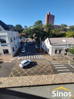 Apartamento com 03 dormitórios em Hamburgo Velho 