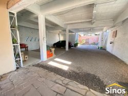 Casa com 04 dormitórios no Bairro Rio dos Sinos 