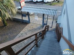 Sobrado com 02 salas comerciais 