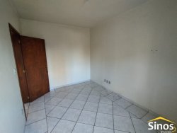 Sobrado com 02 salas comerciais 