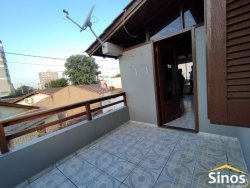 Sobrado com 02 salas comerciais 