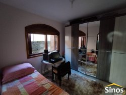 Casa com 02 dormitórios  