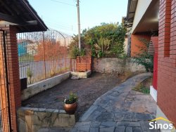 Casa com 02 dormitórios  