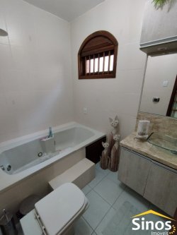 Casa com 02 dormitórios  