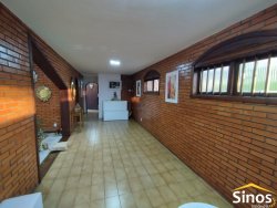Casa com 02 dormitórios  