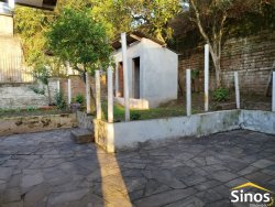 Casa com 02 dormitórios  