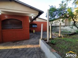 Casa com 02 dormitórios  