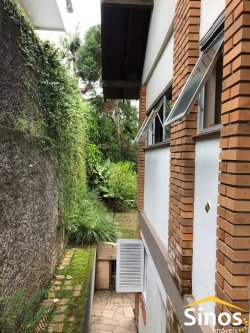 Casa com 04 dormitórios no Bairro Jardim Mauá 