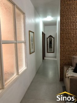 Casa com 04 dormitórios no Bairro Jardim Mauá 