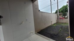 Casa geminada com 03 dormitórios no bairro Boa Vista 