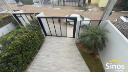 Sobrado com 03 suítes no bairro Jardim Mauá 