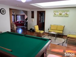 Sobrado com 04 dormitórios no Bairro Rondônia 