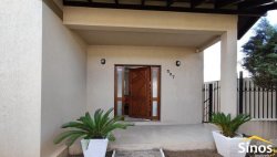 Casa com 03 dormitórios no Bairro Liberdade 