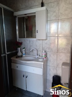 Prédio comercial no bairro Canudos 