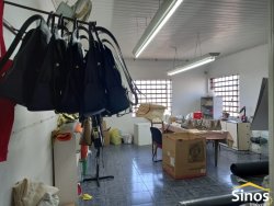 Prédio comercial no bairro Canudos 
