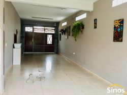Sobrado com 03 dormitórios no Centro de São Leopoldo 