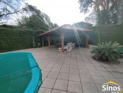 Casa com 03 dormitórios no Bairro Rondônia 