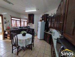 Casa com 03 dormitórios no Bairro Rondônia 