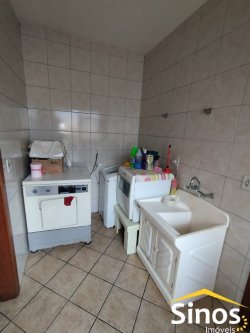 Casa com 03 dormitórios no Bairro Rondônia 