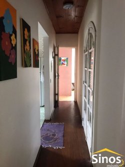 Casa com 03 dormitórios no Bairro Campestre 