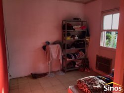 Casa com 03 dormitórios no Bairro Campestre 