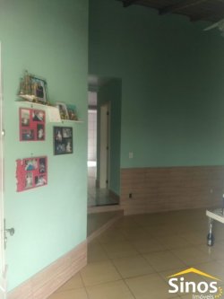 Casa com 03 dormitórios no Bairro Jardim Luciana 