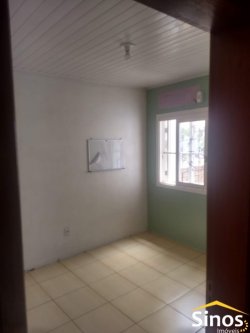 Casa com 03 dormitórios no Bairro Jardim Luciana 