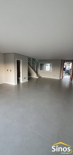Sobrado com 03 dormitórios no bairro Jardim América 