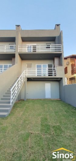 Sobrado com 03 dormitórios no bairro Jardim América 
