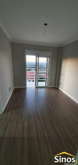 Sobrado com 03 dormitórios no bairro Jardim América 