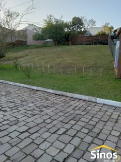 Terreno com 300,80 m² no Bairro Canudos 