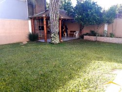 Casa mista com 03 dormitórios no bairro Rio Branco 