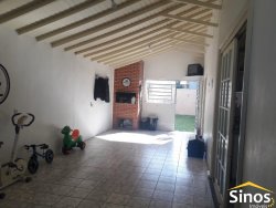 Casa mista com 03 dormitórios no bairro Rio Branco 