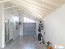 Casa mista com 03 dormitórios no bairro Rio Branco 