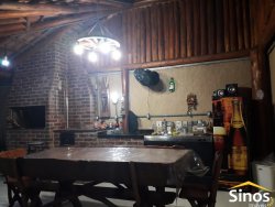 Casa mista com 03 dormitórios no bairro Rio Branco 